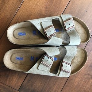 NWOT Birkenstock Arizona Soft Suede Sandals
